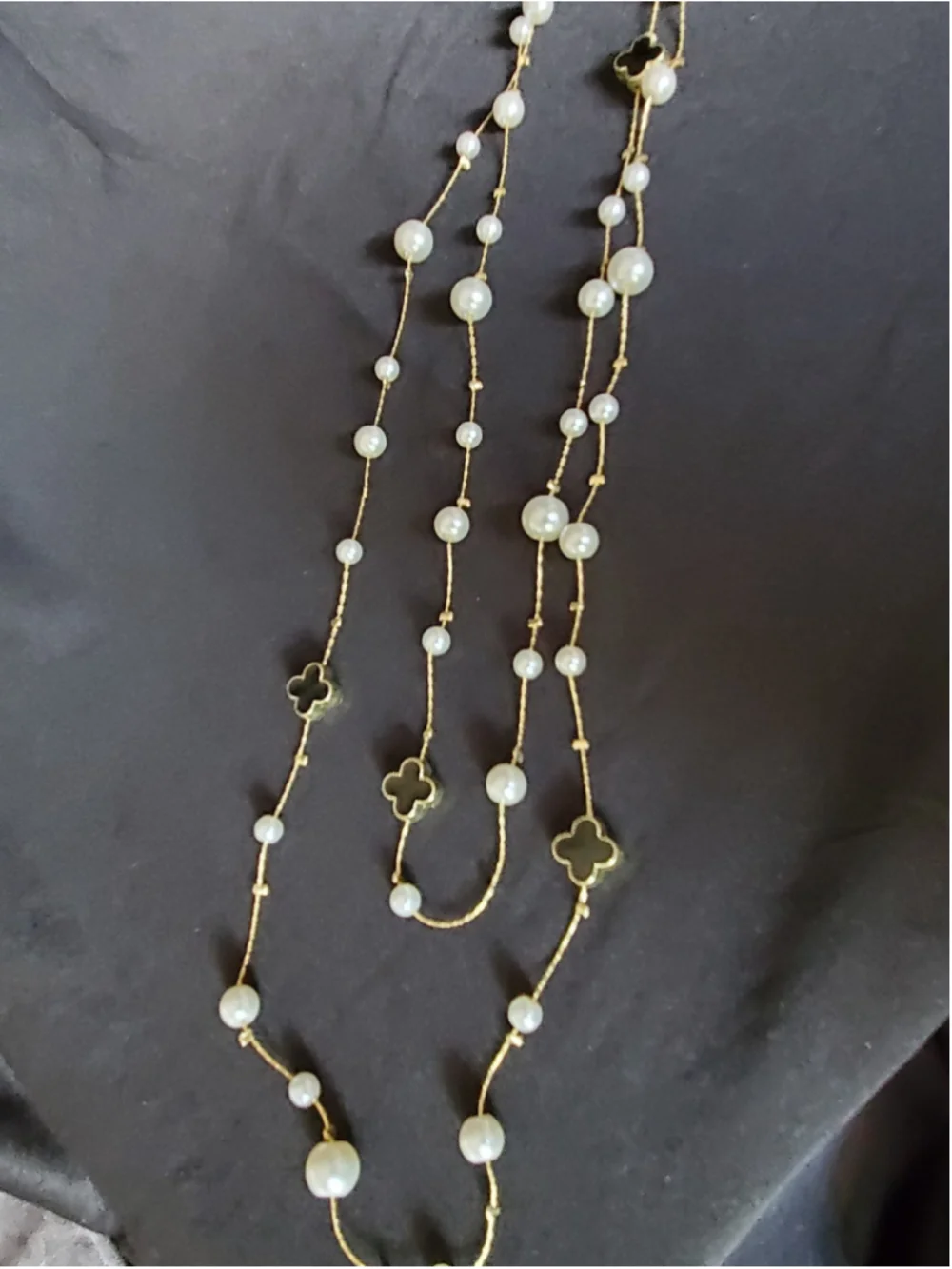 Pearl and Clover long Necklace, One Size, White and Black